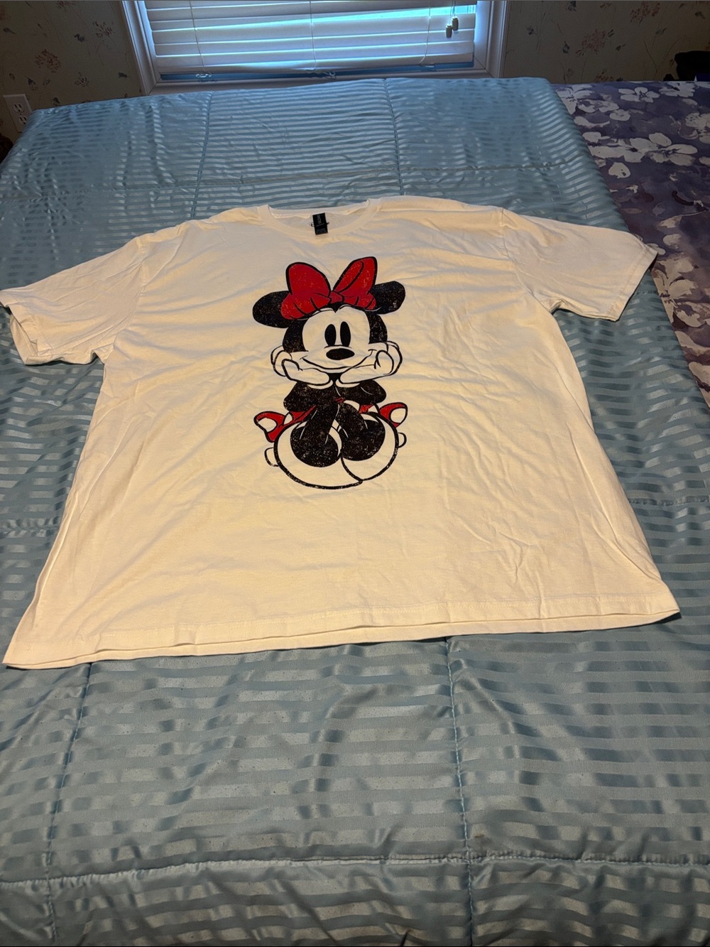 Women’s White Minnie Mouse Graphic Tee - Red Accent